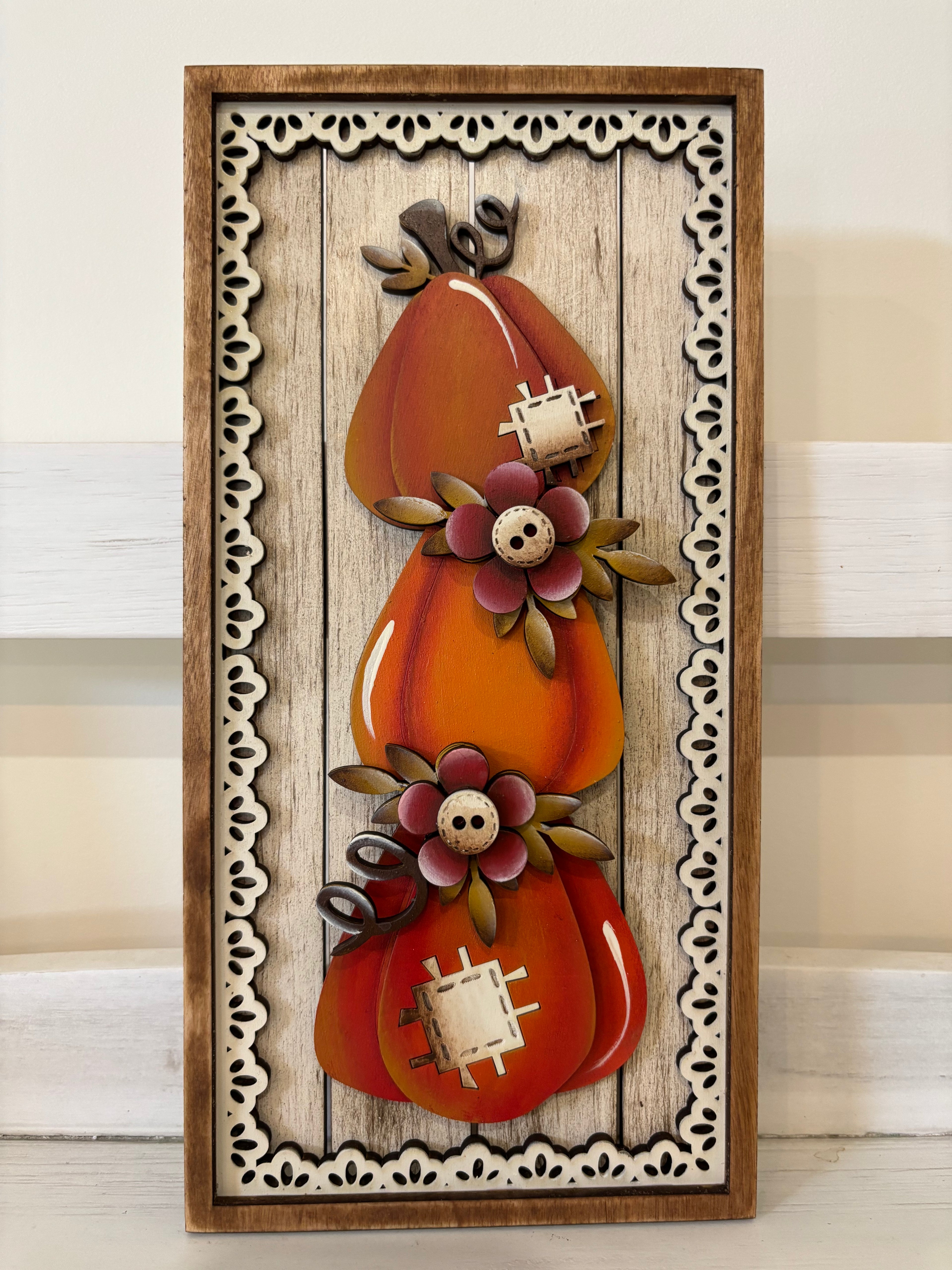 LACE PUMPKIN DECOR